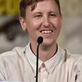 约翰尼·彭伯顿