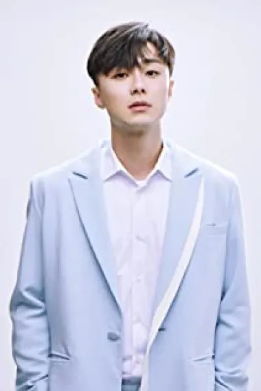 施柏宇